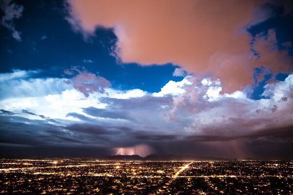 Evening thunderstorm over the metropolis