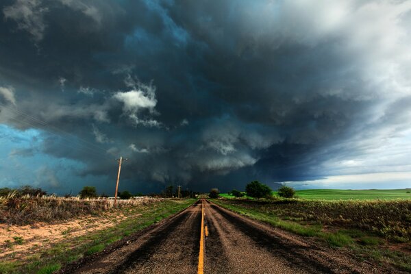 A Storm on the Texas Road