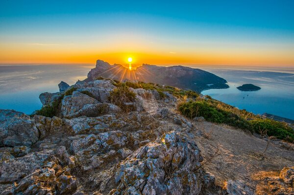 Mare sole al tramonto massi Spagnolo boot