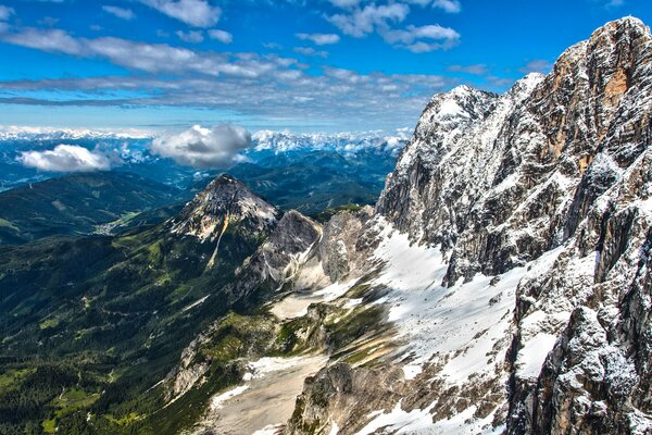 Piękno Alp jego szczyty w Australii