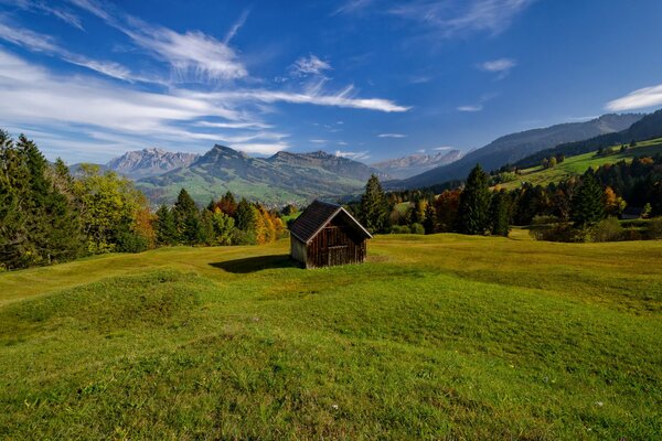 Casa en los Alpes en el Prado