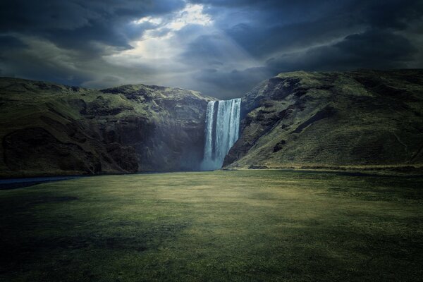 Водопады Исландии. Природа Исландии. Красивые пейзажи