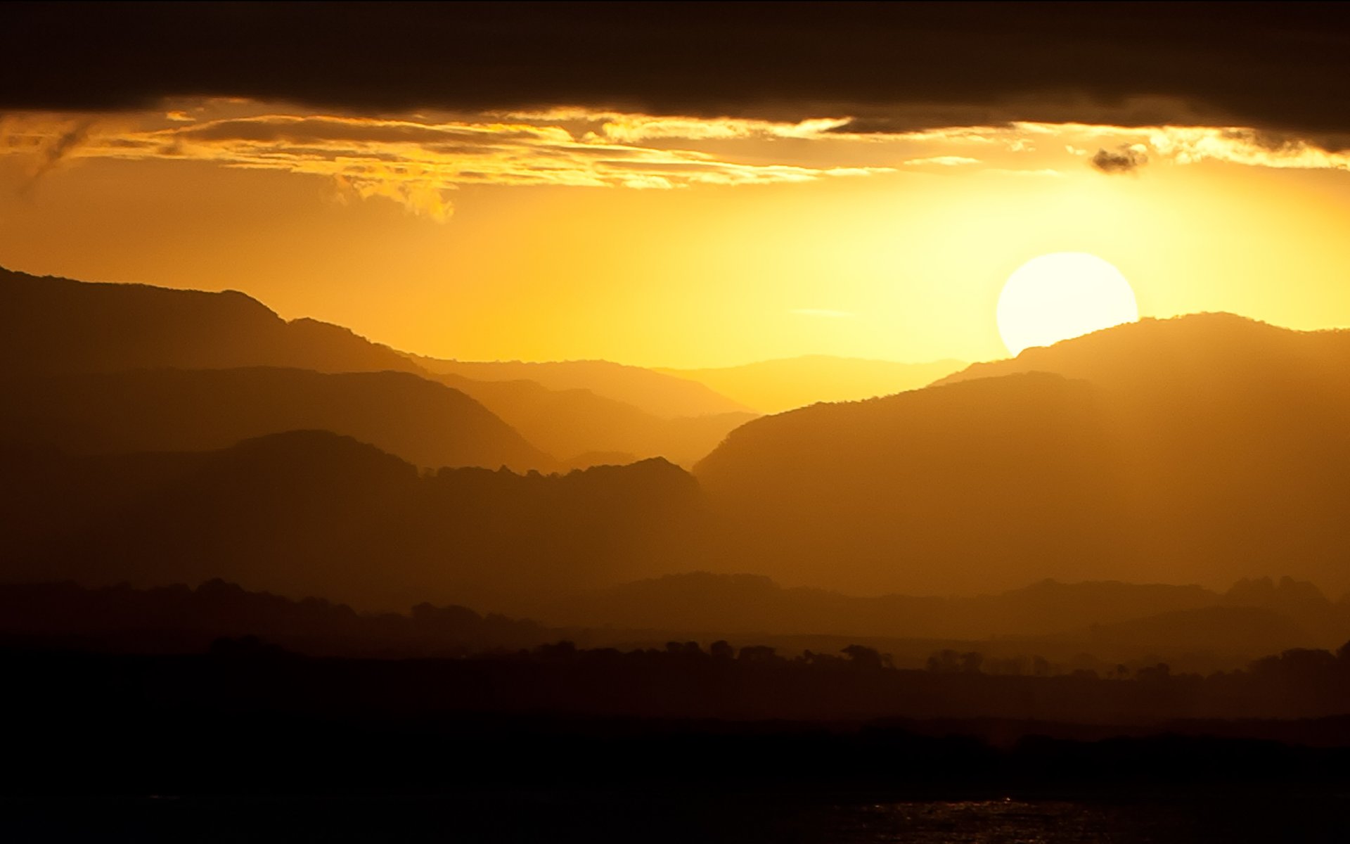 byron bay australia paesaggio montagne tramonto