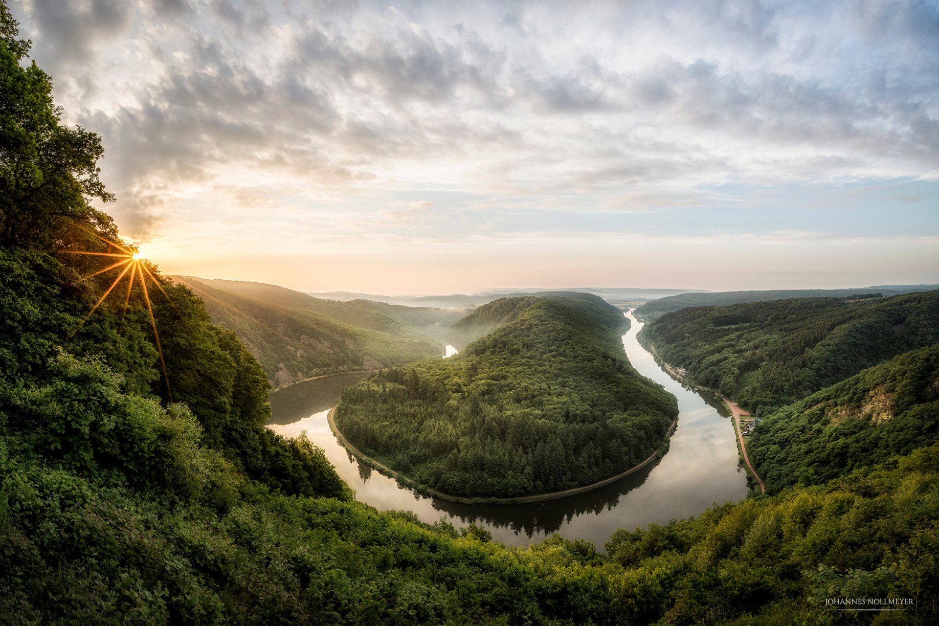 germany river saarland saarschleife spring may morning sun rays canyon tree fog