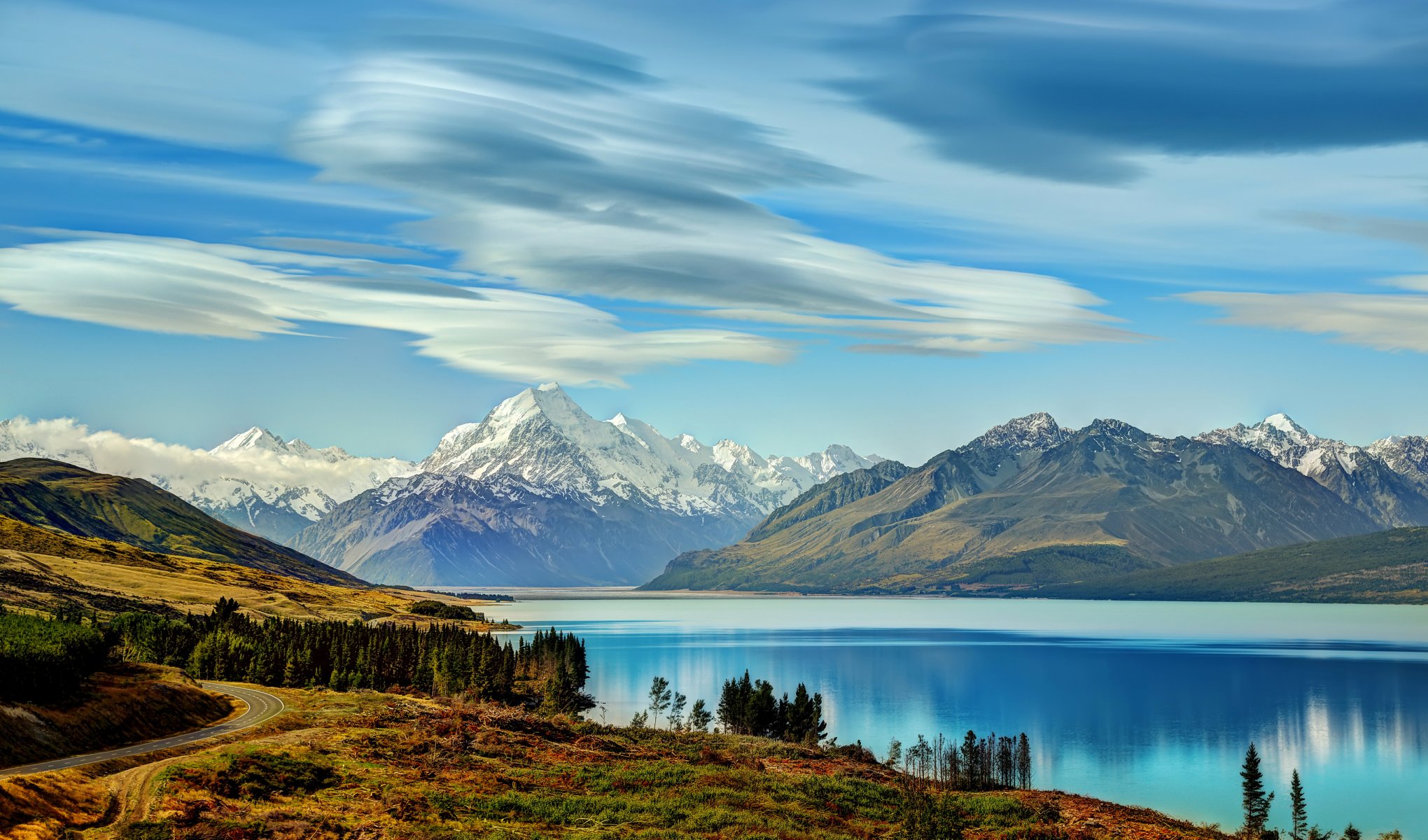 neuseeland wald straße berge felsen gletscher see lake wakatipu himmel wolken schön