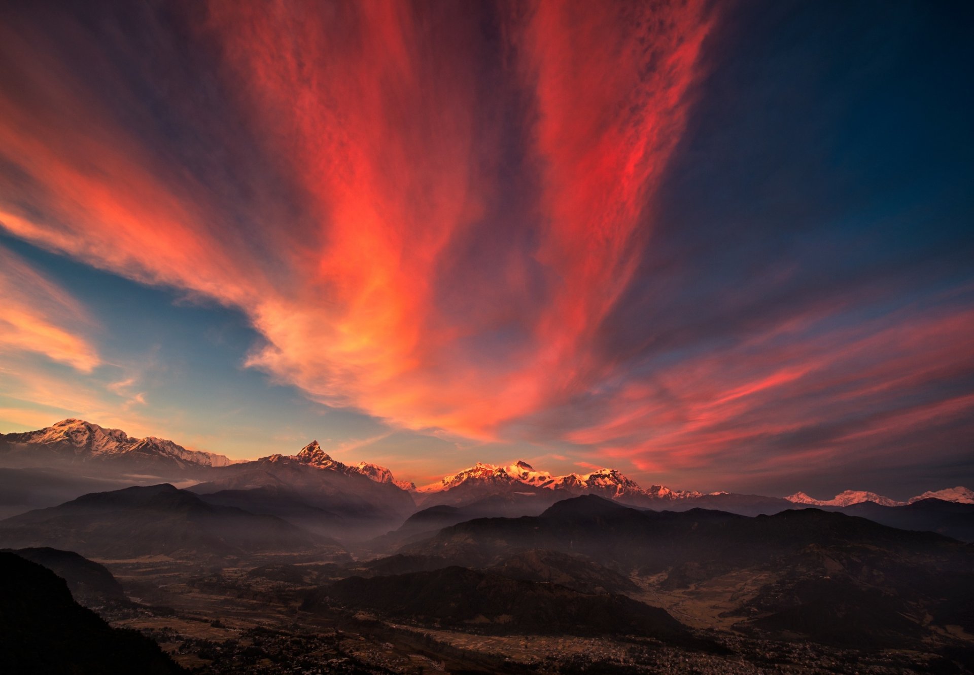 panorama amanecer valle montañas tíbet