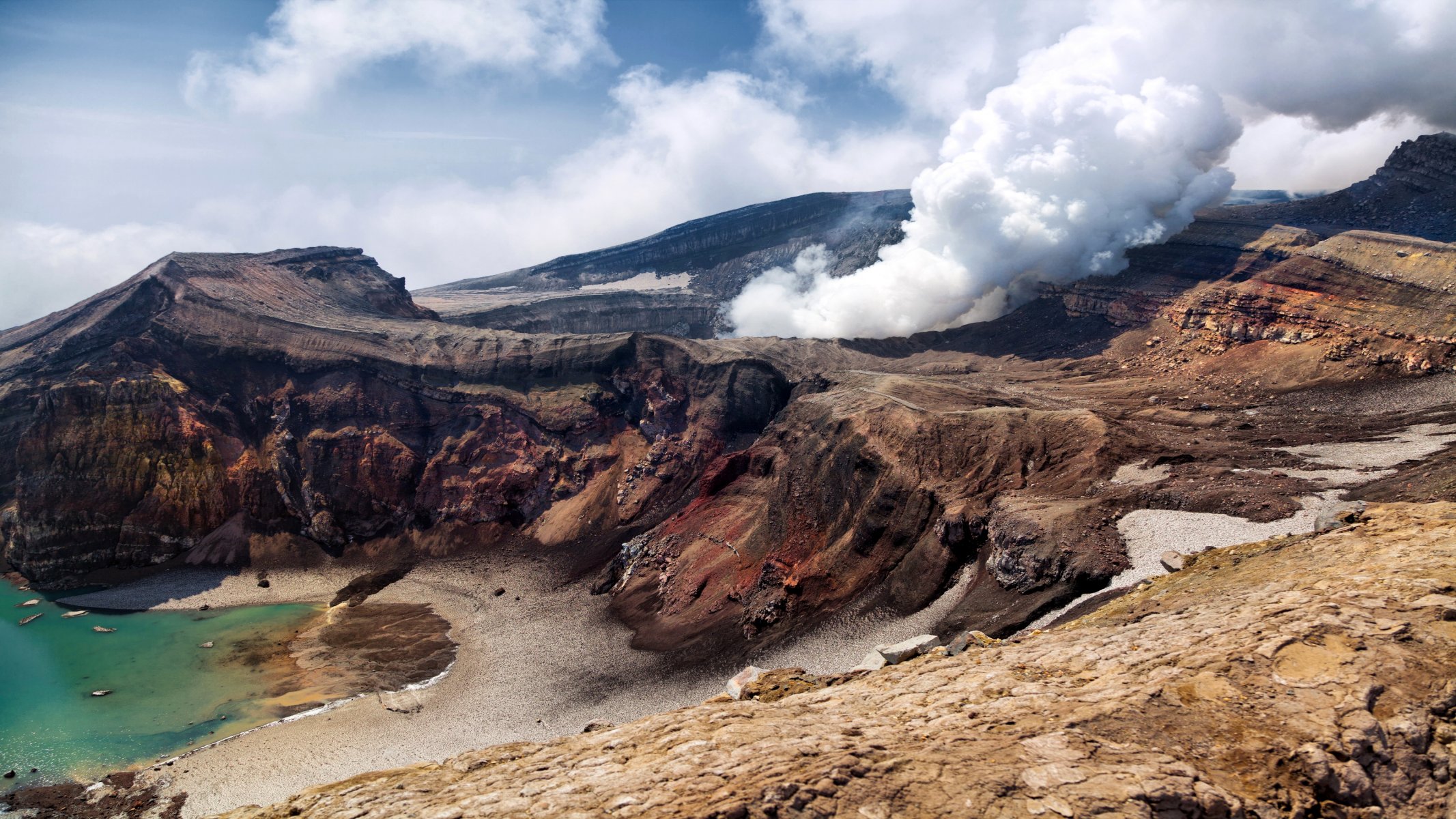 russia kamchatka kamchatka mountains rocks rock volcano smoke