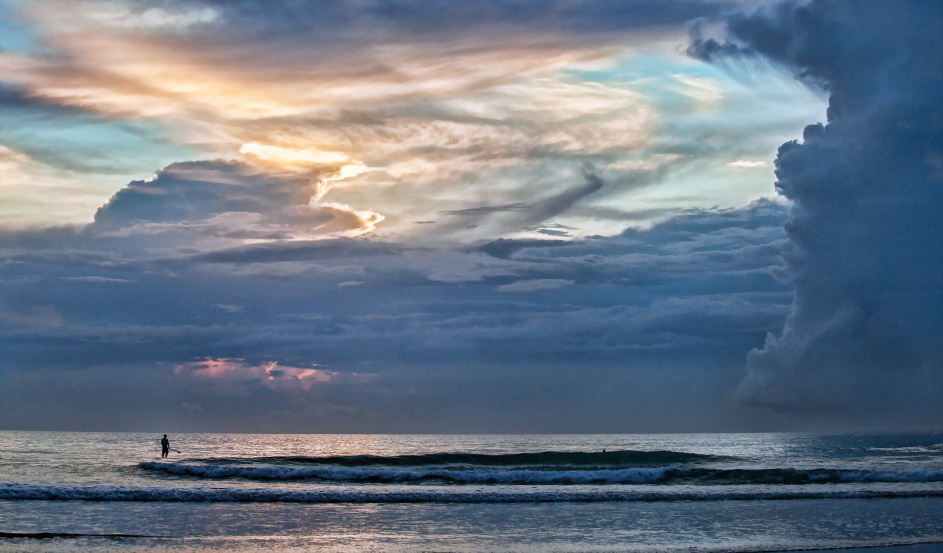 mann meer himmel landschaft