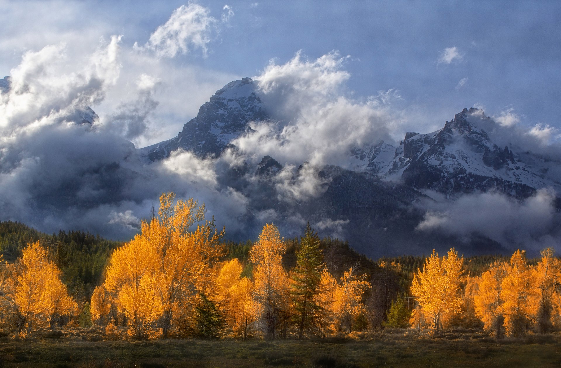 grand teton national park wyoming rocky mountains grand teton mountain clouds tree autumn