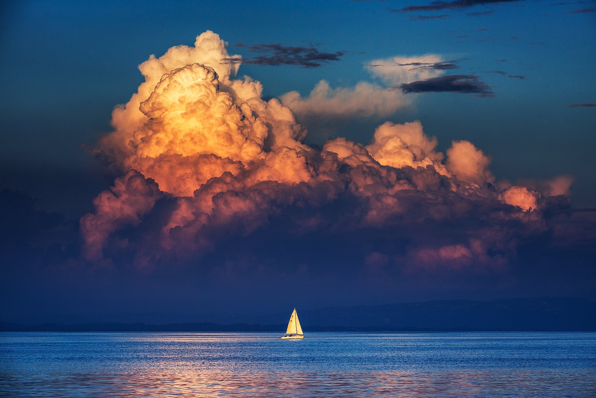 ailboats sea horizon clouds sky mirror reflection beach