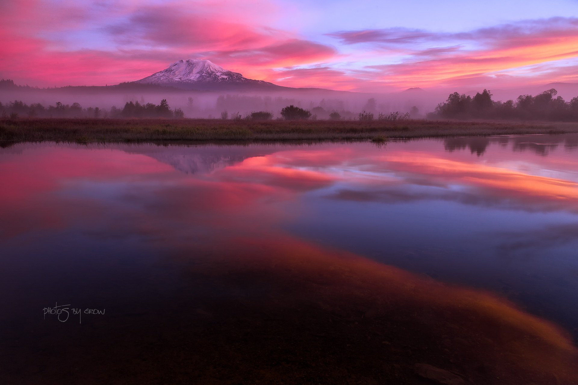 united states washington mount adams buttermilk mountain autumn morning lake clouds reflection