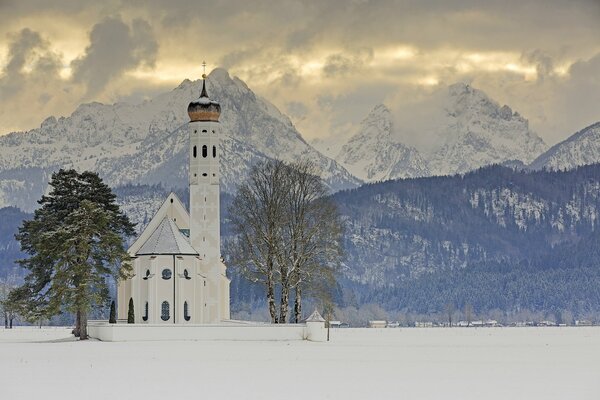 St.-Kalman-Kirche in Deutschland im Winter