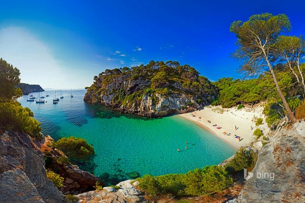 Menorca España playa Cala rocas mar