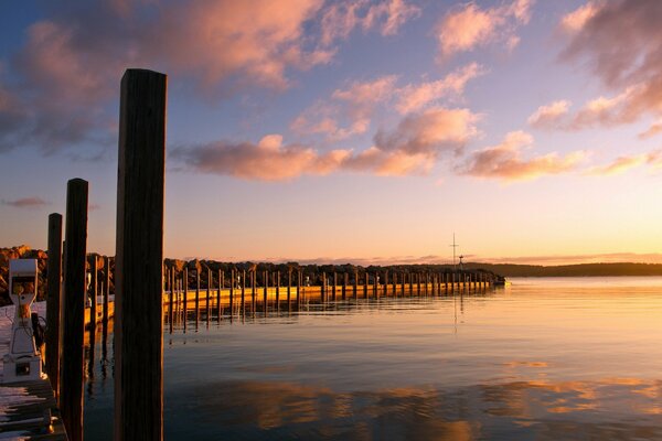 A long pier in the length of the entire lake