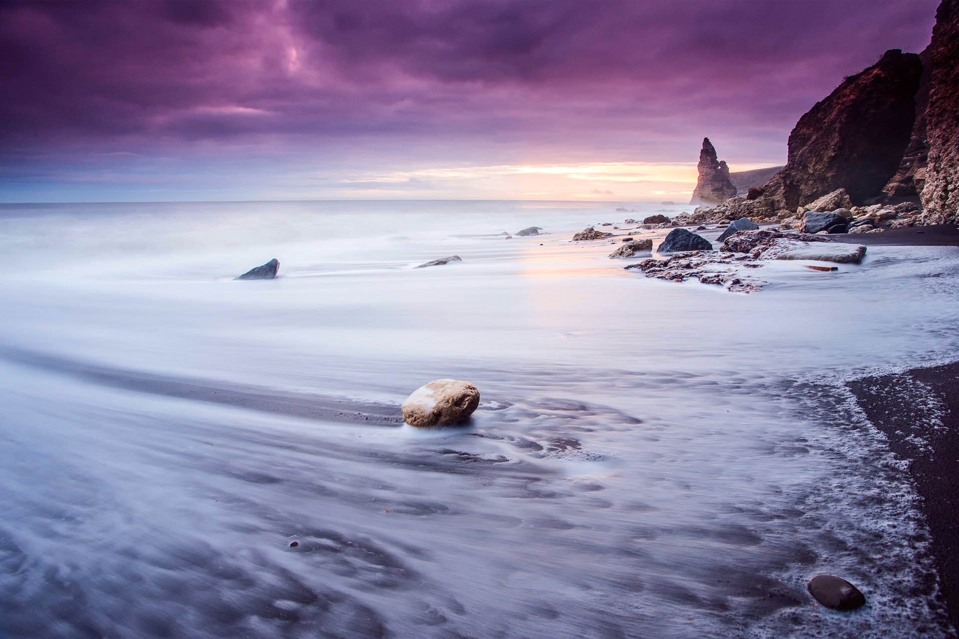 ea waves beach stones extract sky clouds light rock