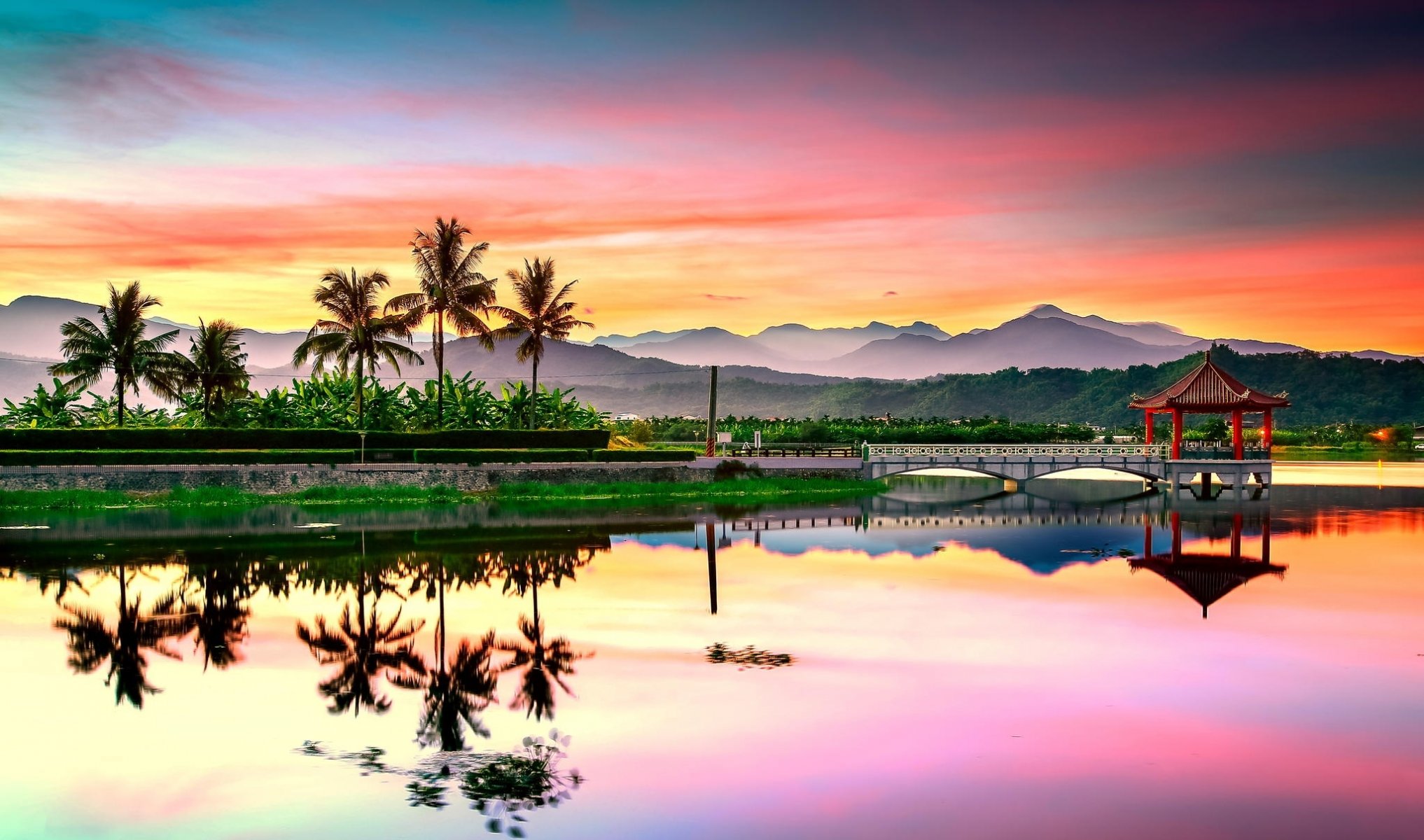 montagnes jungle aube nuages lac chine gazebo