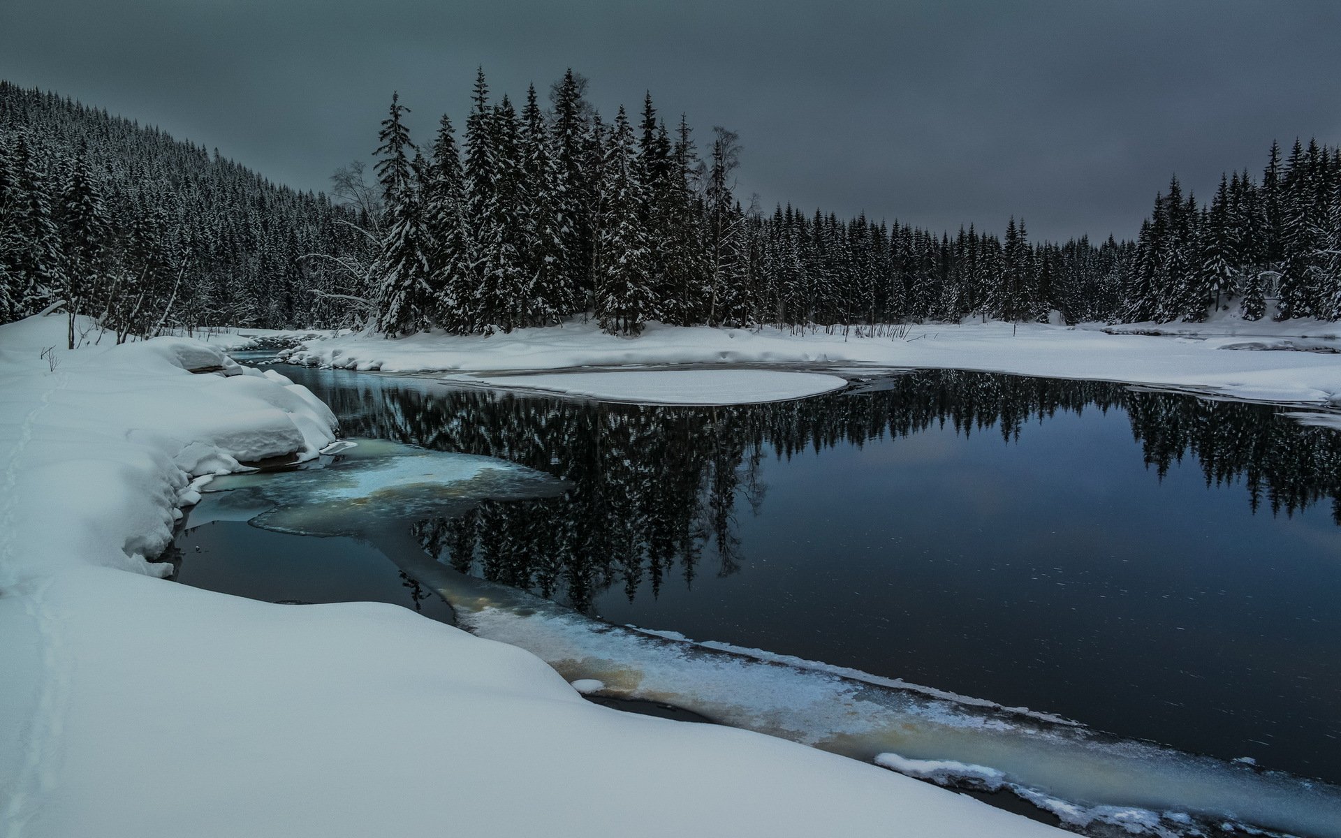 invierno río noche