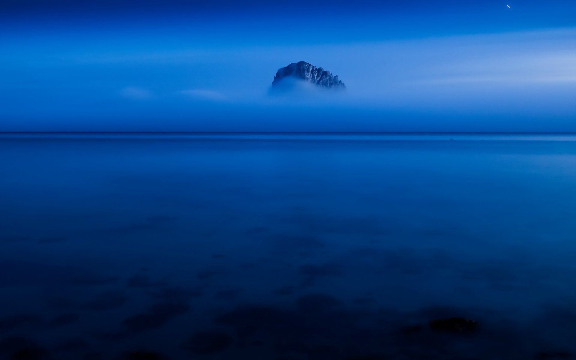 mer nuit rocher brouillard paysage