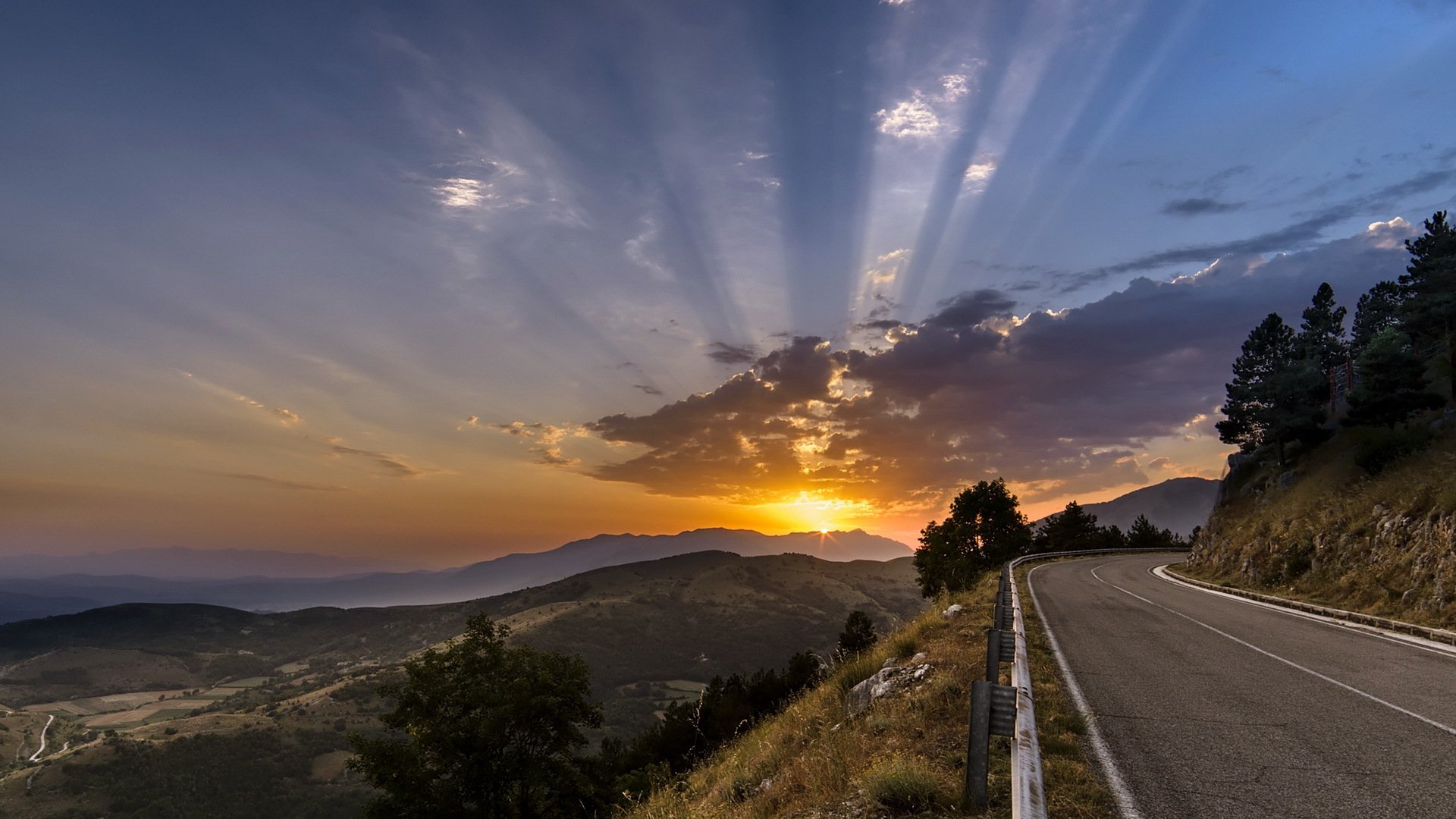 coucher de soleil route paysage