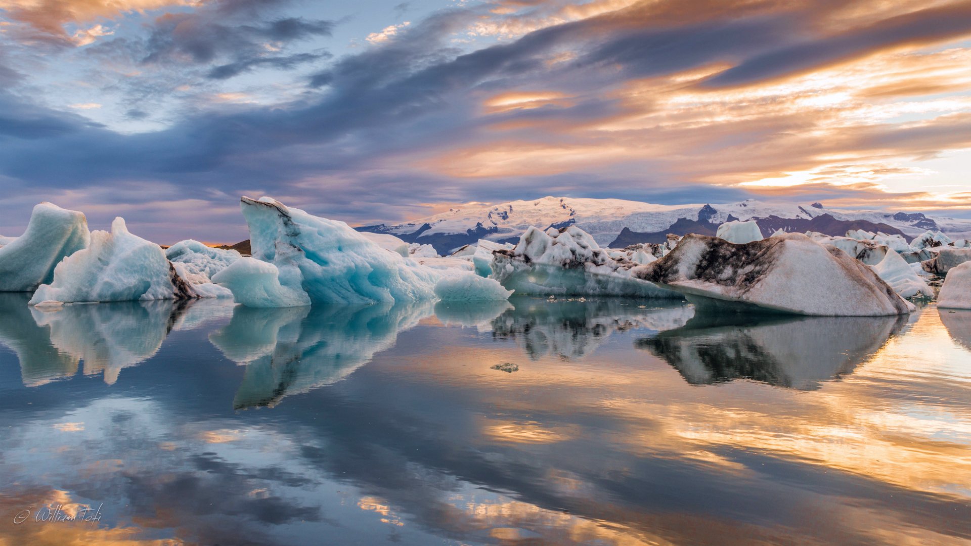 iceland lake lagoon next glaciers snow night sunset sky clouds reflection