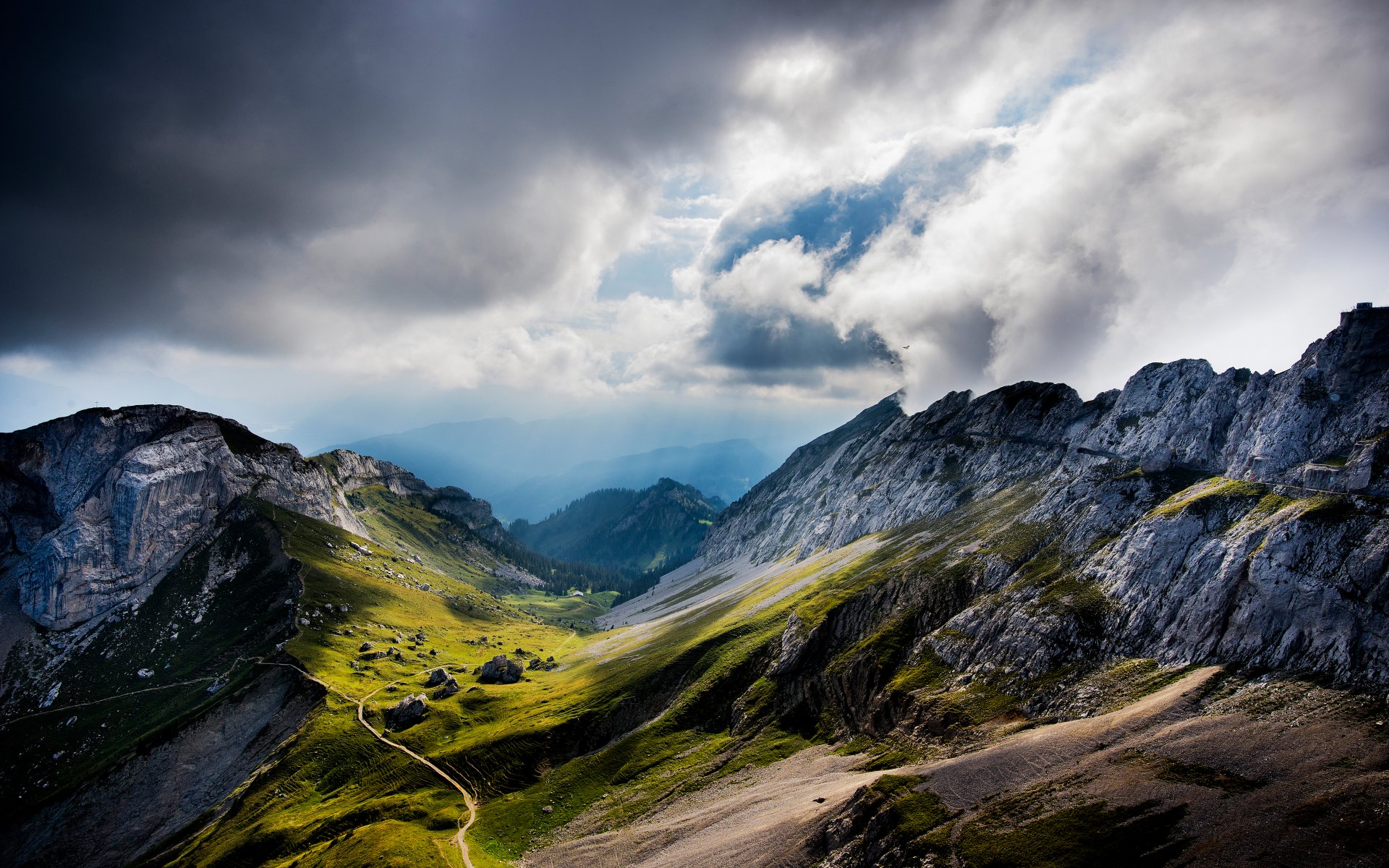 góra pilatus szwajcaria góry dolina chmury