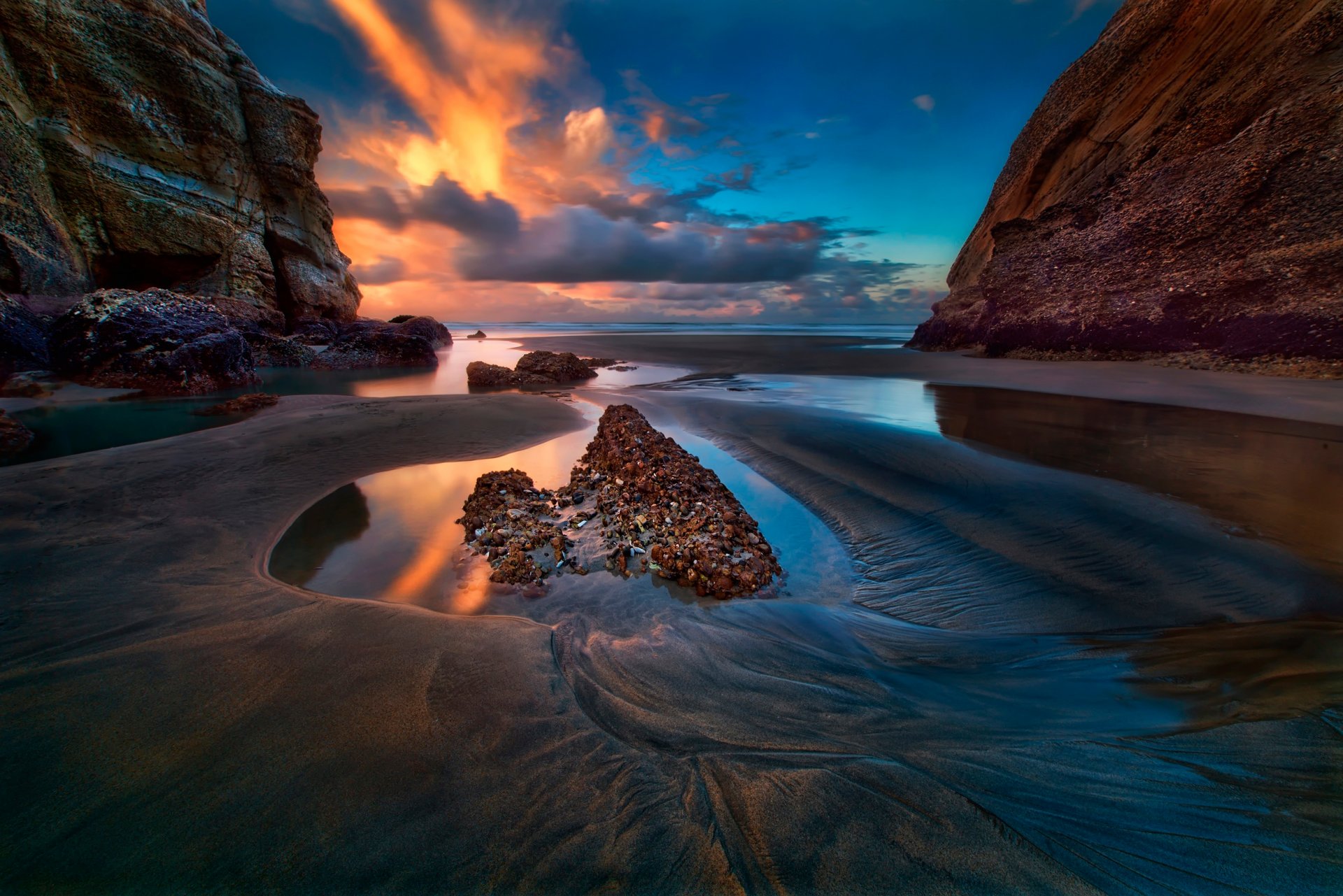 mar rocas cielo nubes ☁