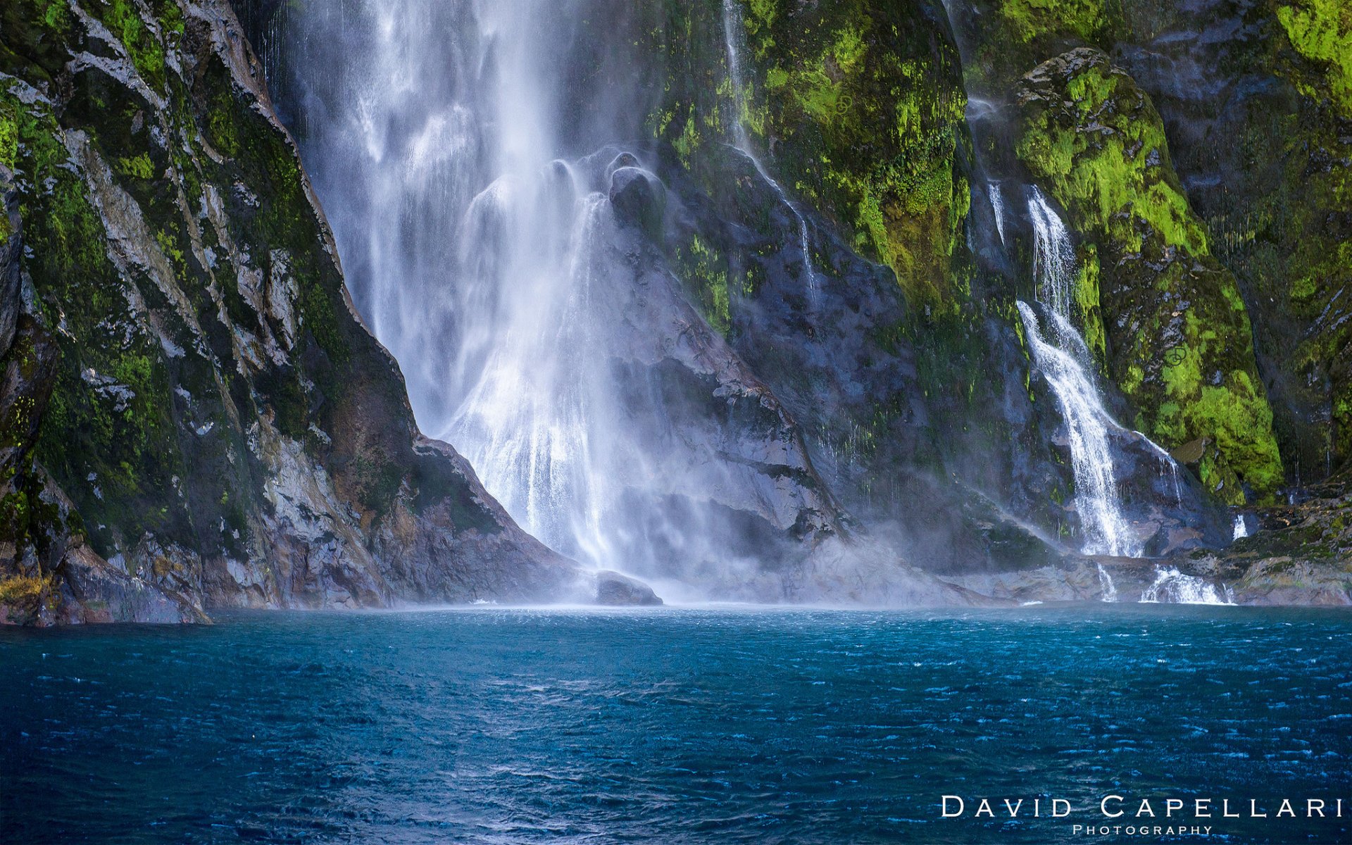 natur wasserfall see felsen moos neuseeland david capellari