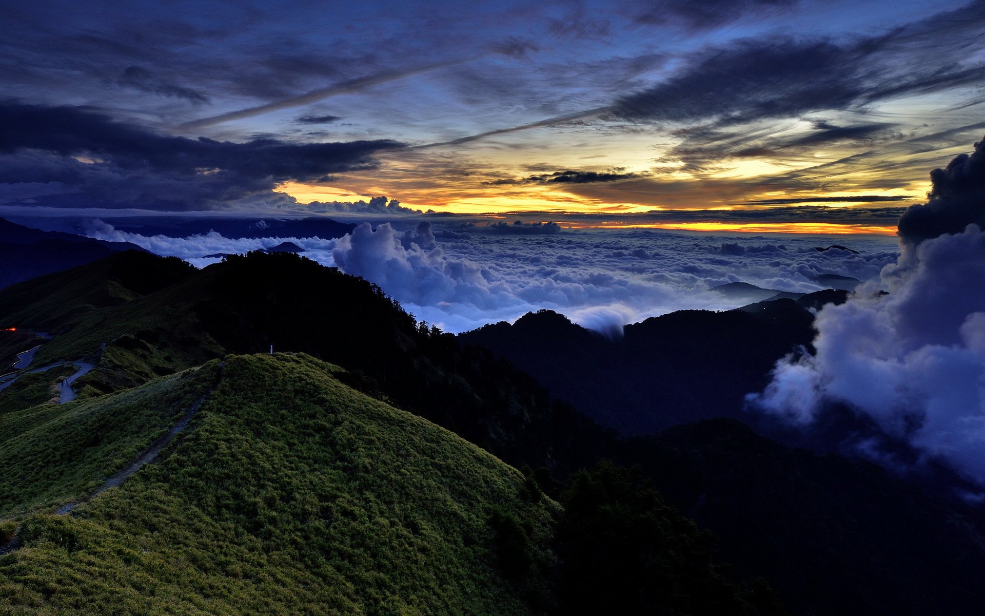 sonnenuntergang berge wolken landschaft