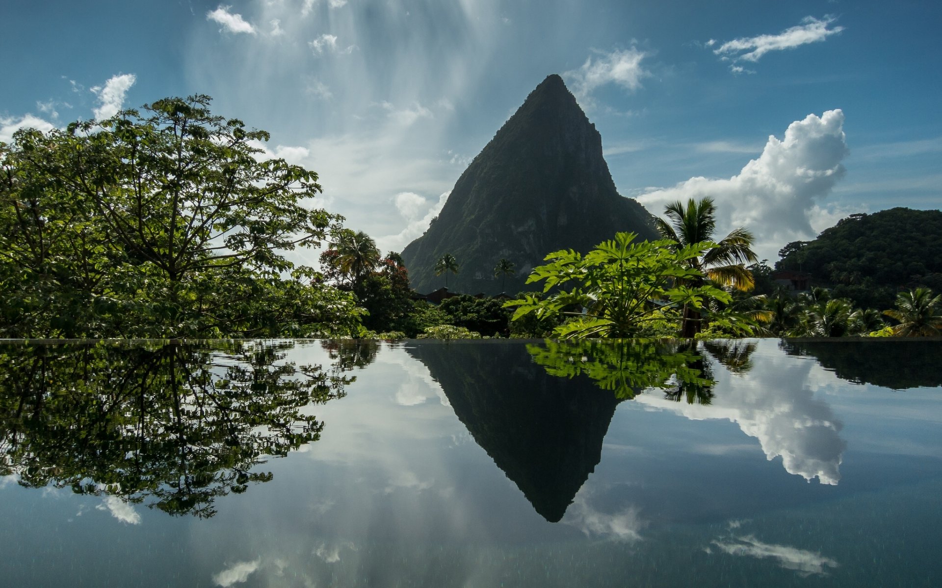 soufriere santa lucía caribe indias occidentales montaña reflexión agua árboles