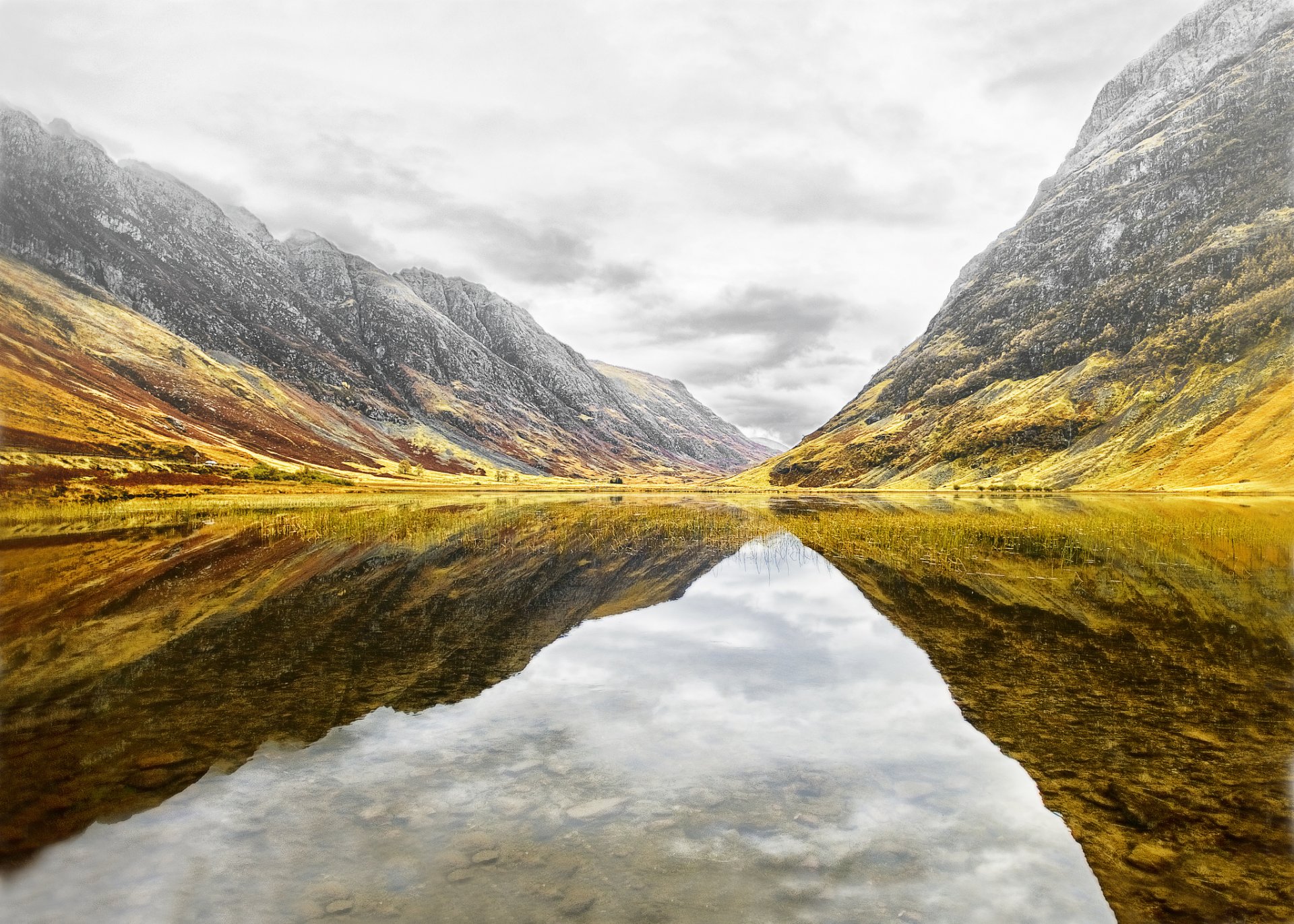 cotland mountain lake reflection