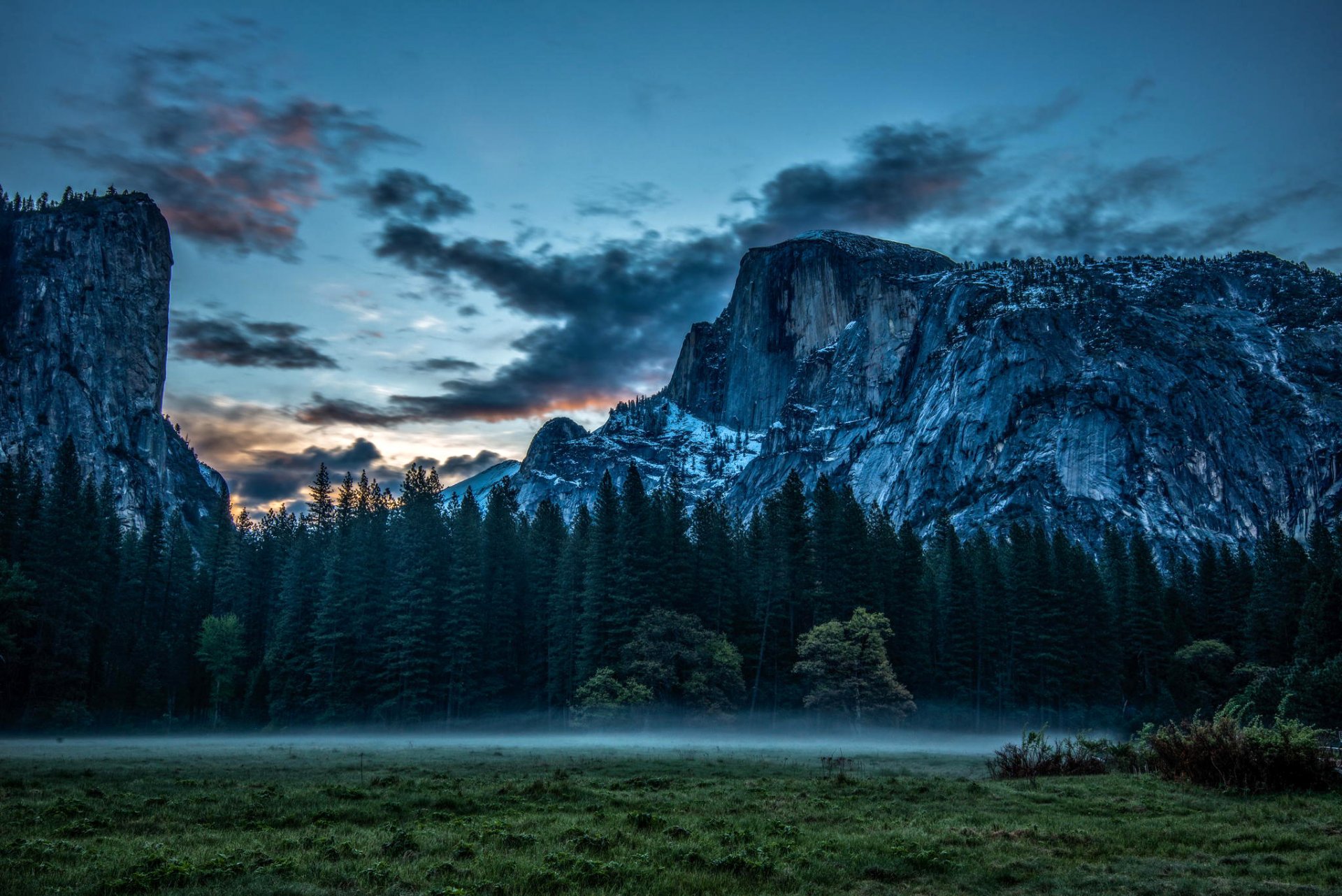 kalifornien yosemite nationalpark felsen wiese nebel wolken natur