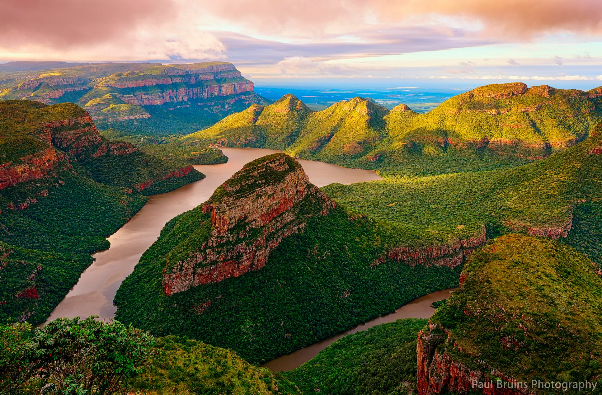 afrique du sud blyde river rivière montagnes falaises canyon