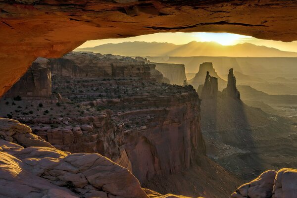 Arch Canyon in the rays of the sun