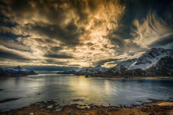 Les montagnes de Norvège sont enveloppées de mystère
