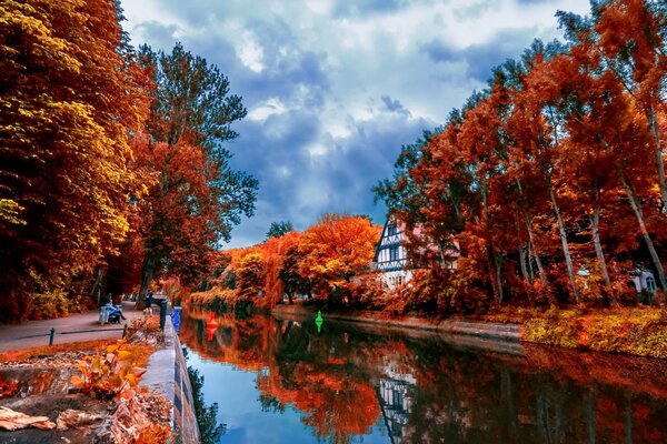 Reflection on the river of autumn