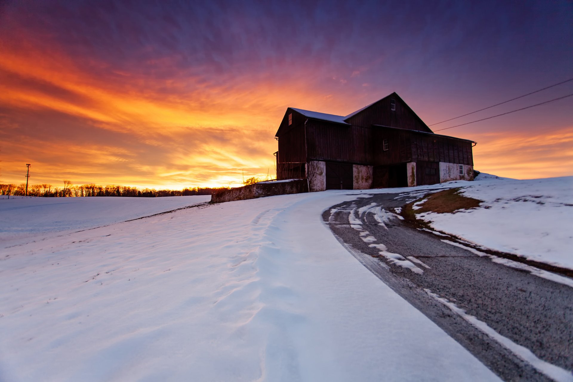 maison route hiver neige nature ciel coucher de soleil paysage