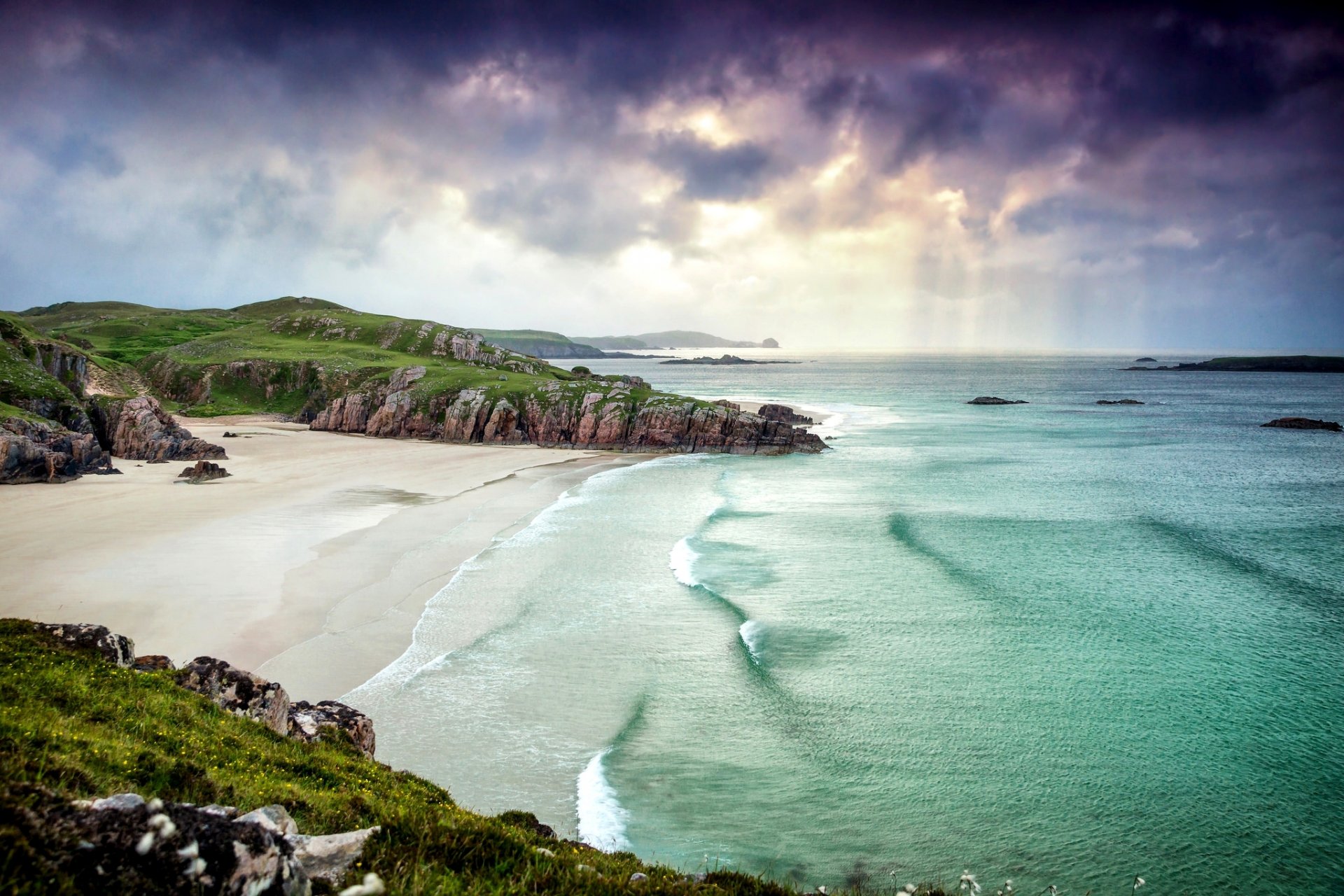 schottland alba großbritannien landschaft natur küste küste klippe strand sand meer wolken