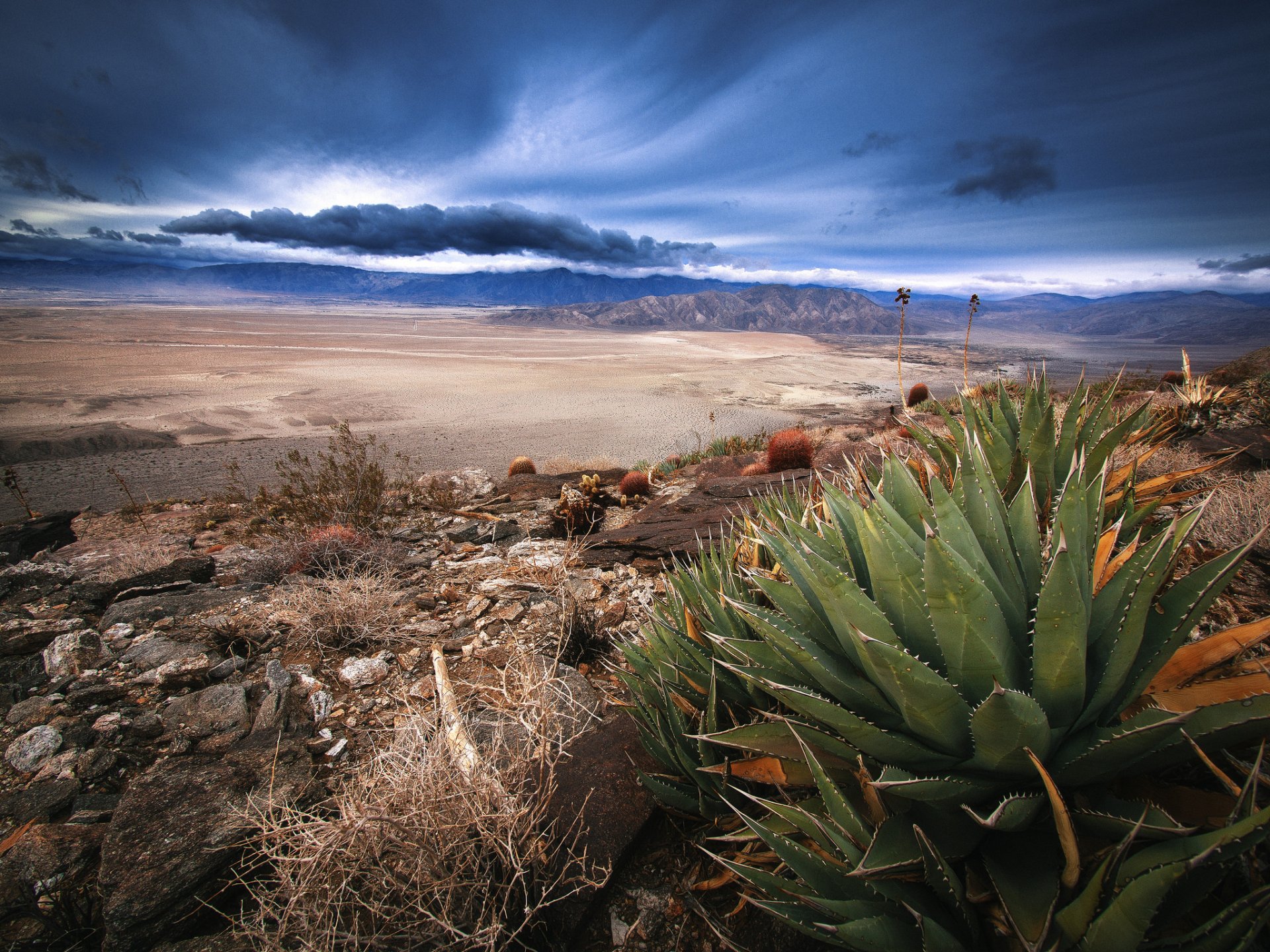 anza borrego wüste südkalifornien trockener see bergkette sturm