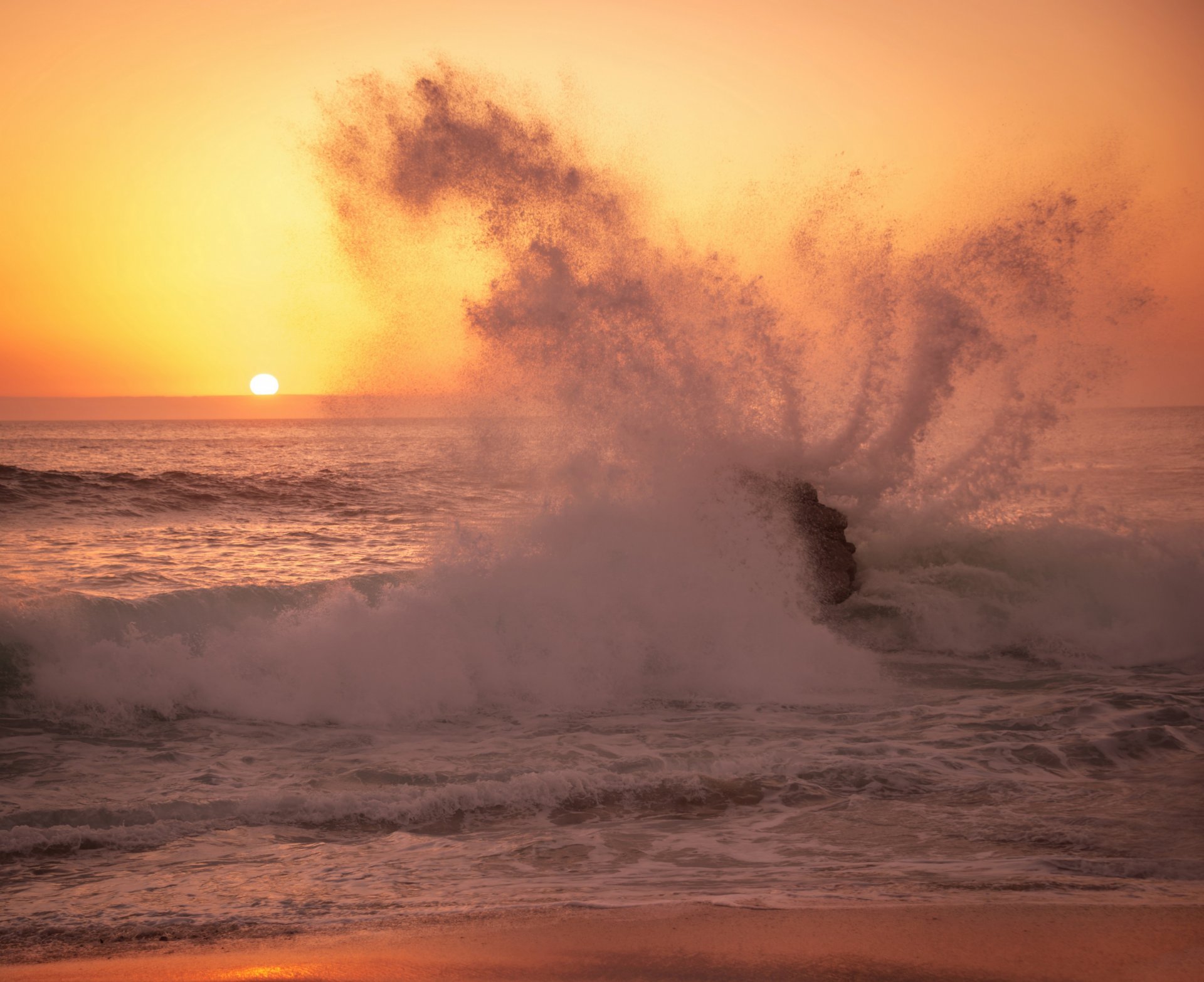 mer océan côte côte vagues gouttes éclaboussures horizon ciel aube coucher de soleil