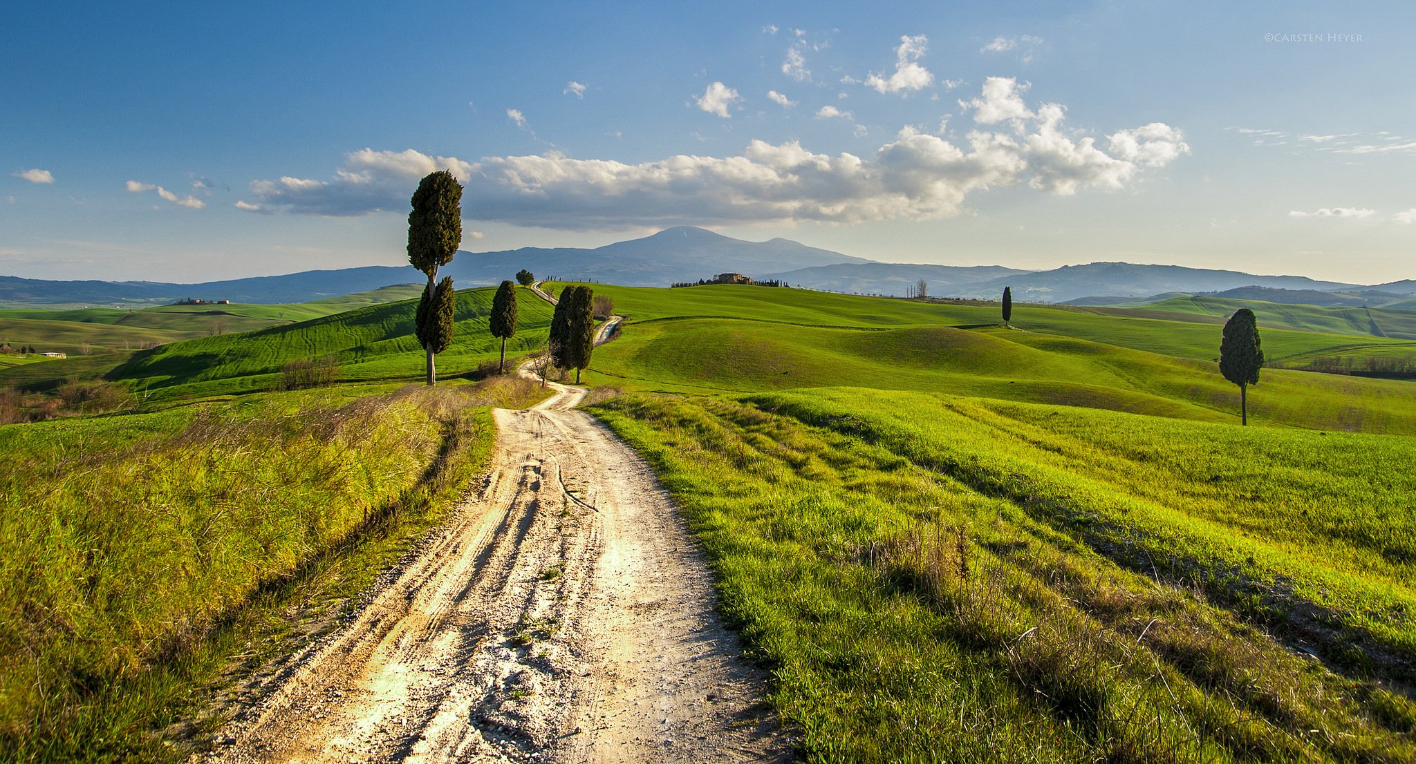 italy tuscany hills road rural landscape