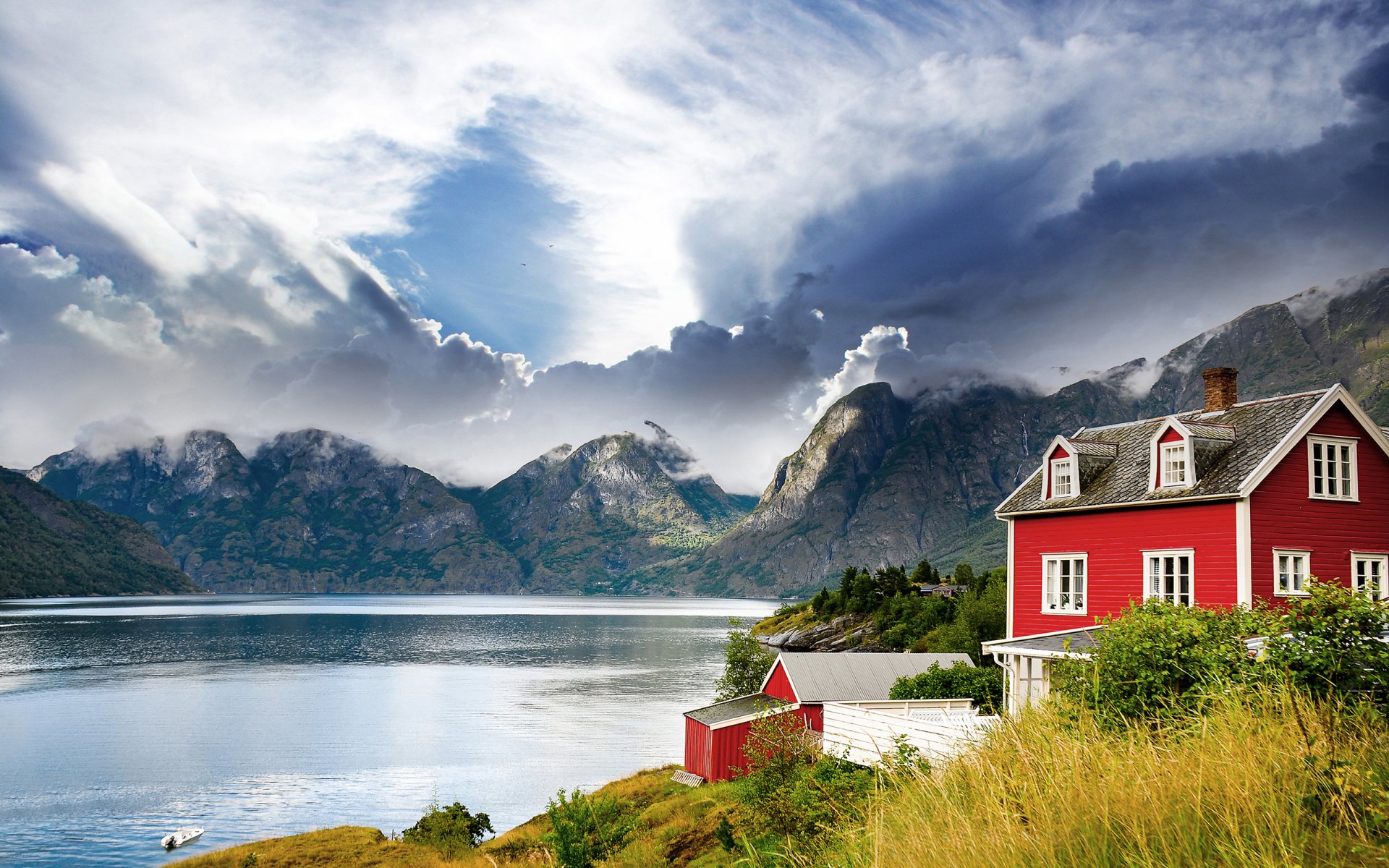 norwegia fiord jezioro góry dom krajobraz