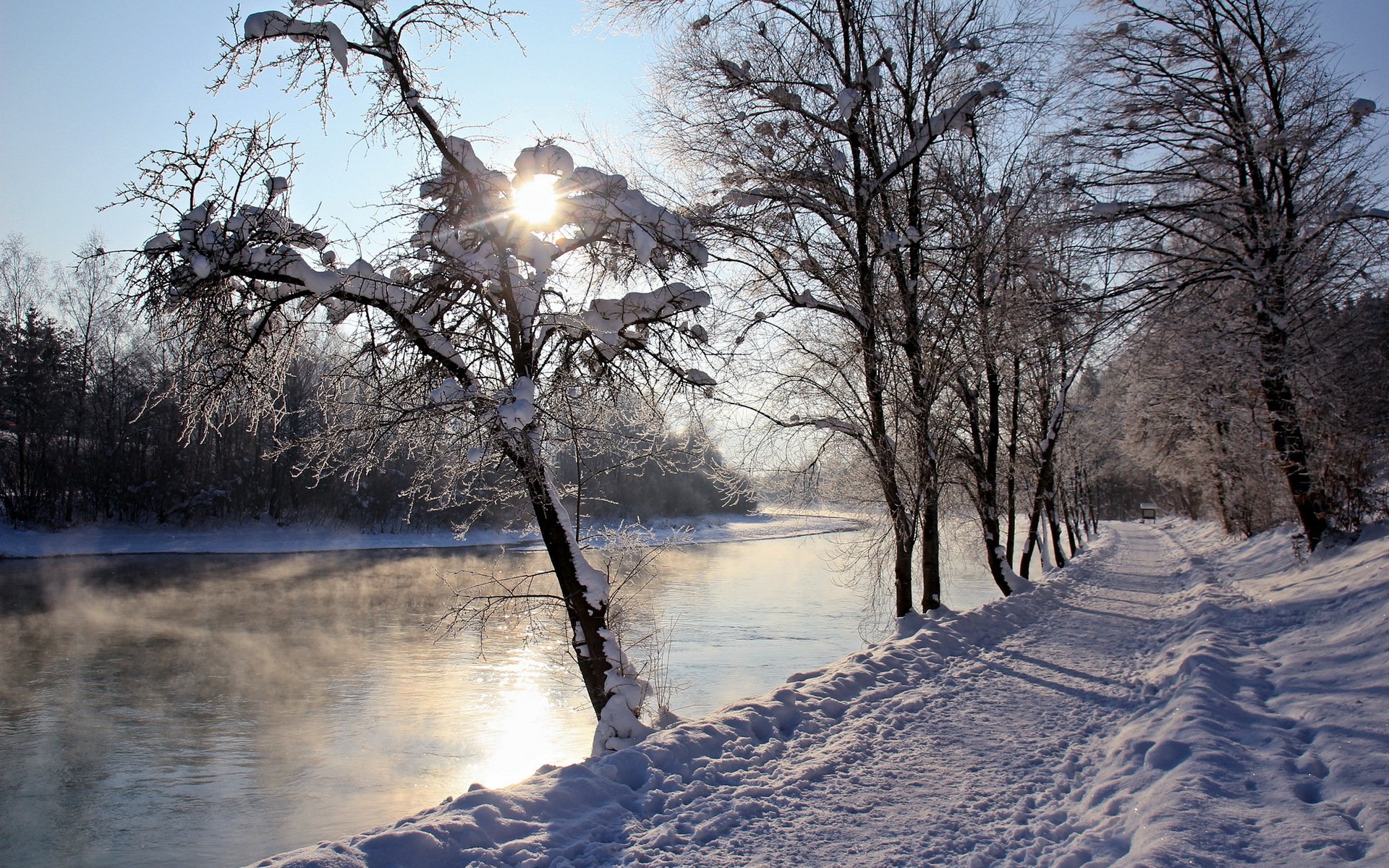 invierno río carretera