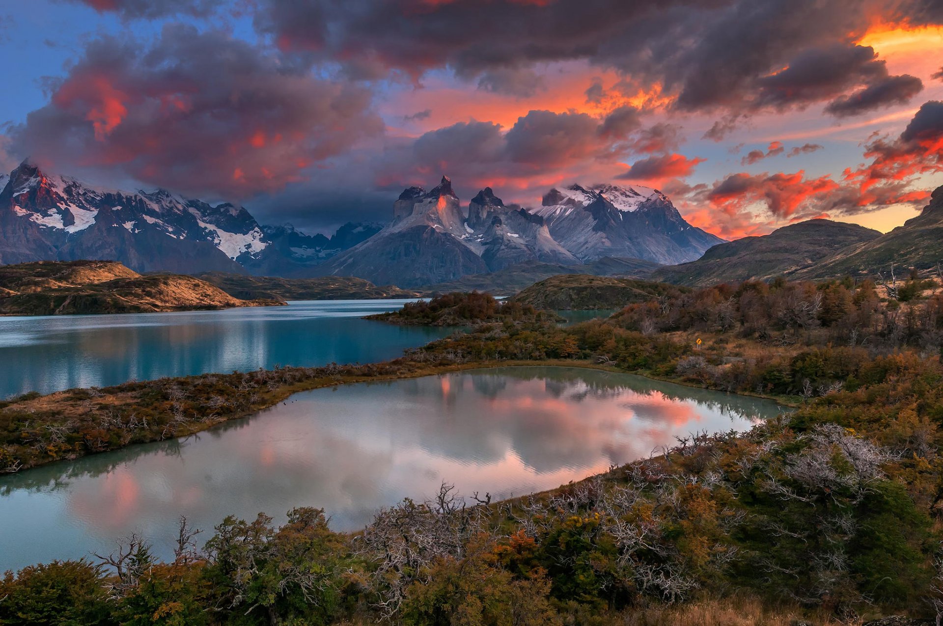 chili patagonie rivière montagnes nuages ☁