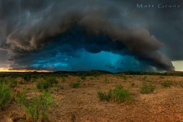 Техасская буря в пустыне