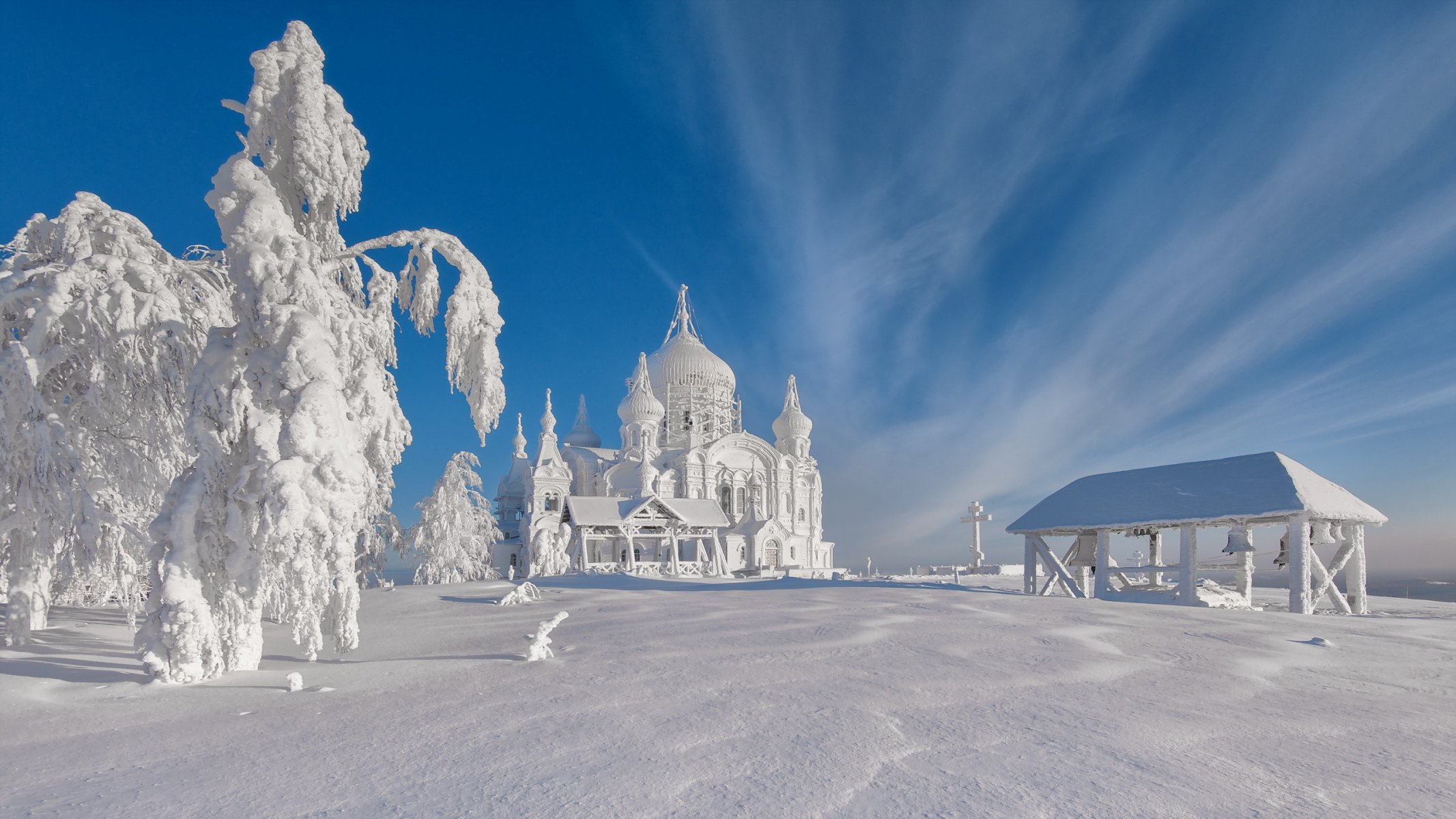 monastère de belogorsk hiver neige