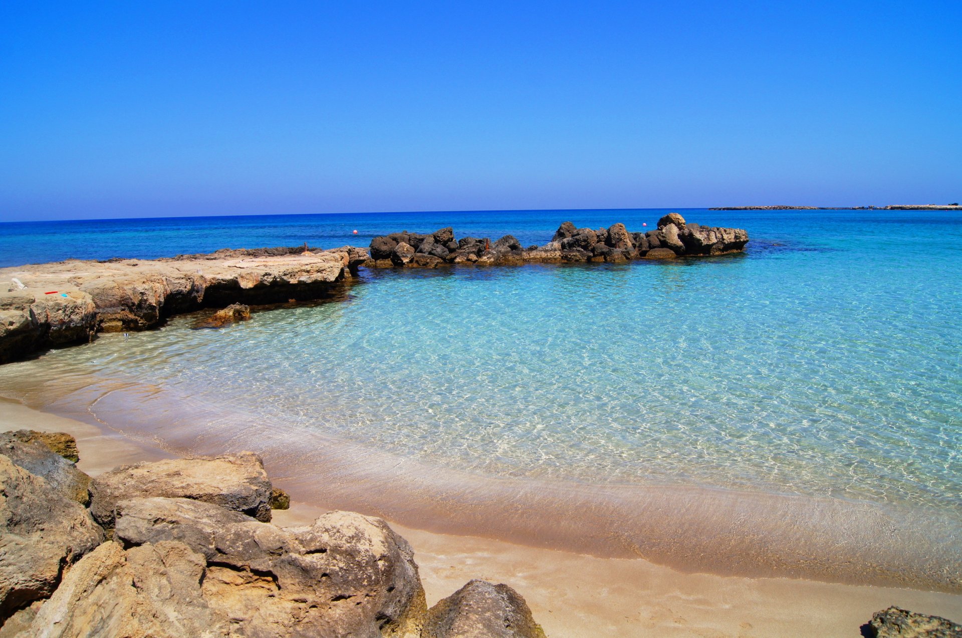 chypre protaras côte mer eau horizon pierres