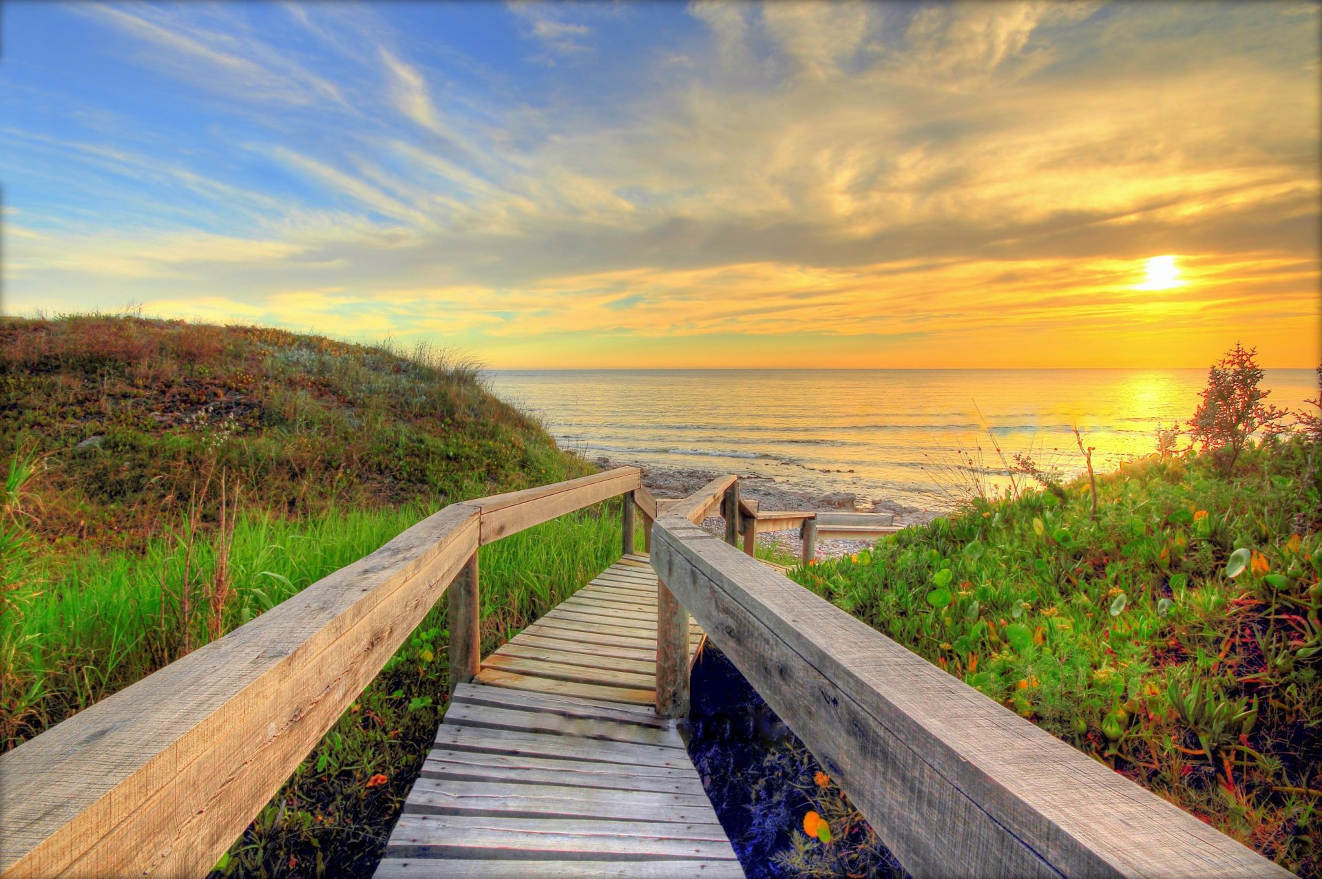 ea beach descent bridge wood sun morning