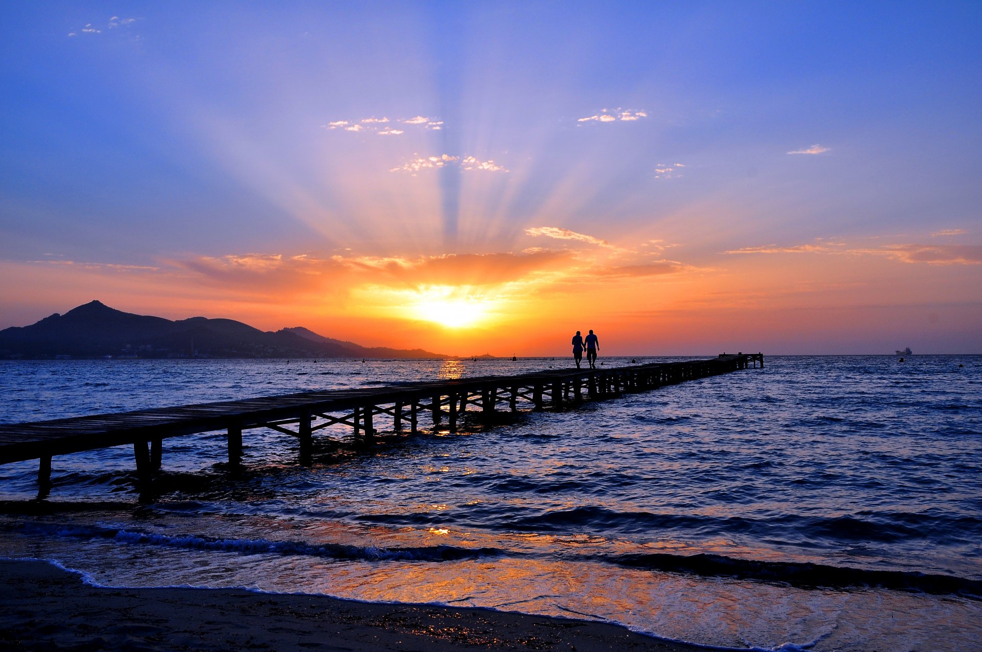 das meer die küste. strand brücke zwei himmel sonnenuntergang horizont