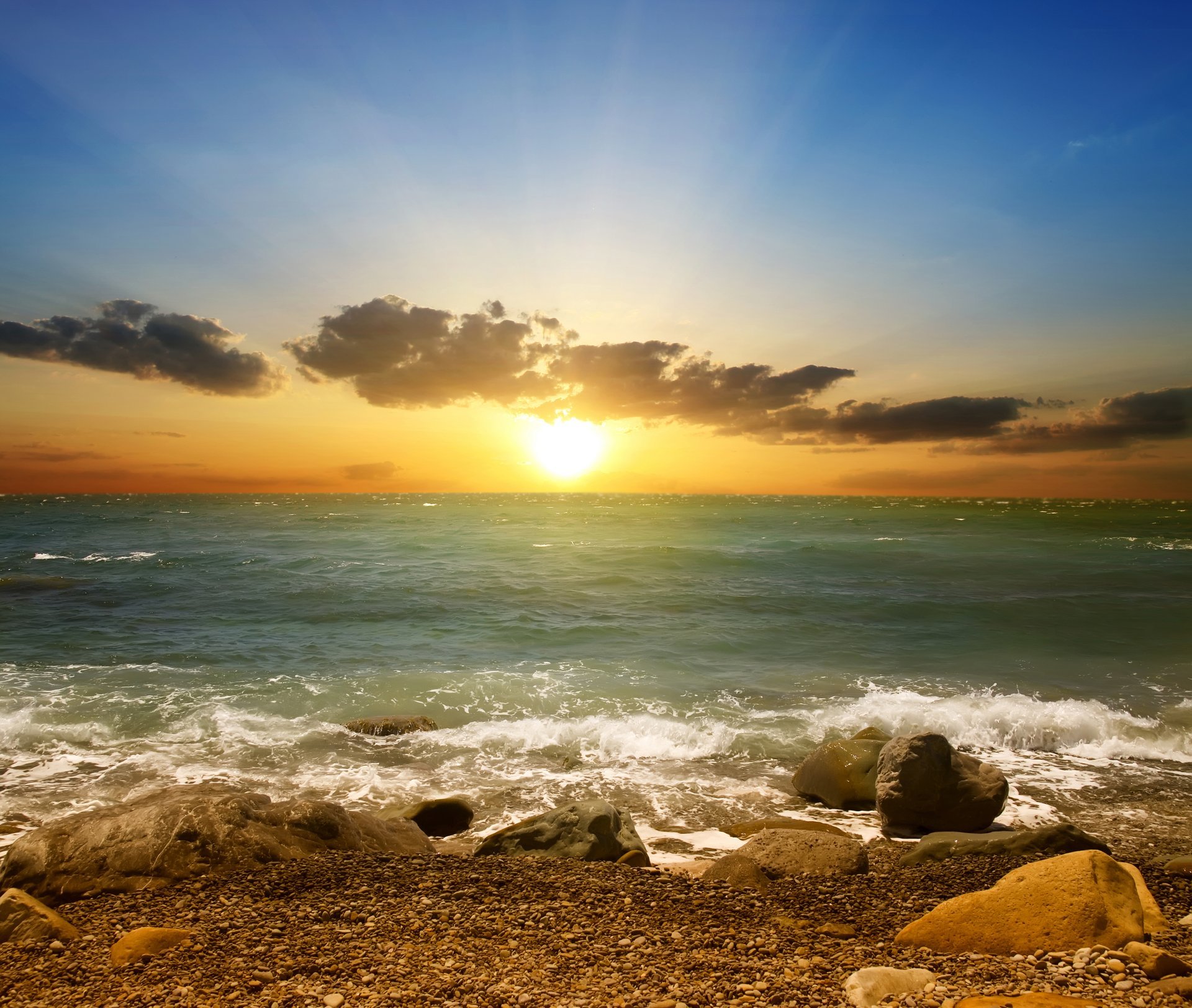 sonnenuntergang szene meer sand ufer strand himmel wolken natur landschaft