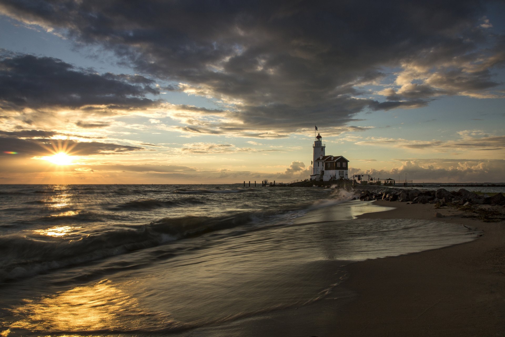 pain costa blanca sea beach pier lighthouse morning sun sunrise